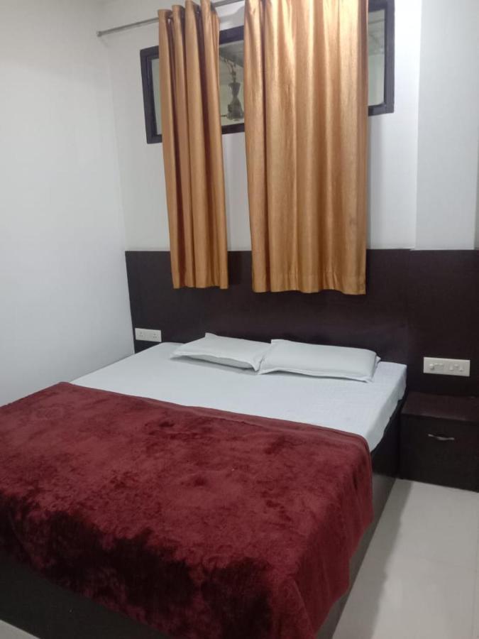 Supreme Guest House By Wb Inn Agra  Exterior photo